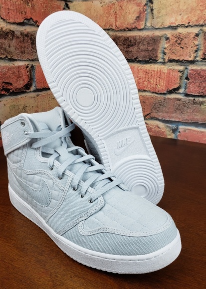 🦈  Air Jordan 1 KO High OG Quilted Platinum White - Picture 4 of 8